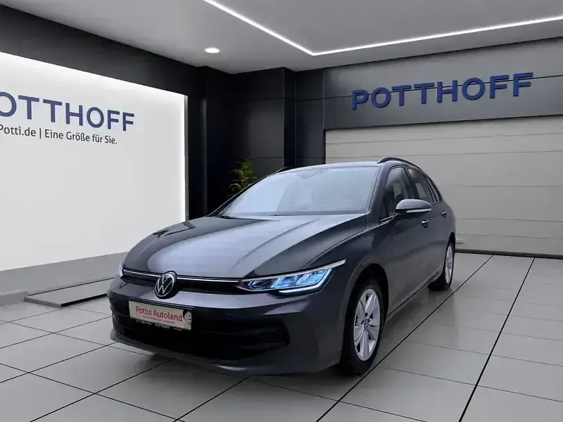 Gebraucht VW Golf VIII Life 116 PS (85 kW) 2025 Delfingrau metallic Kombi