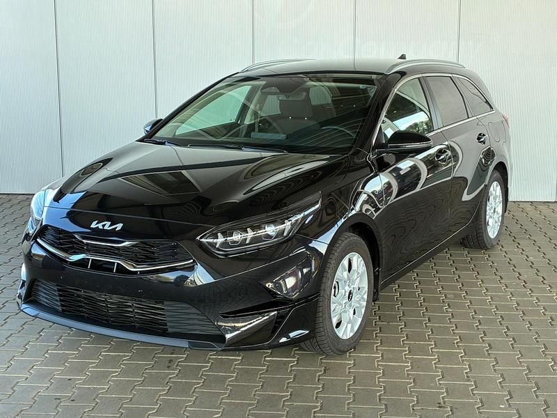 Black pearl Gebraucht 2025 Kia Ceed Sportswagon Comfort Kombi | 22.450 € (Superpreis) - Bild 1/4