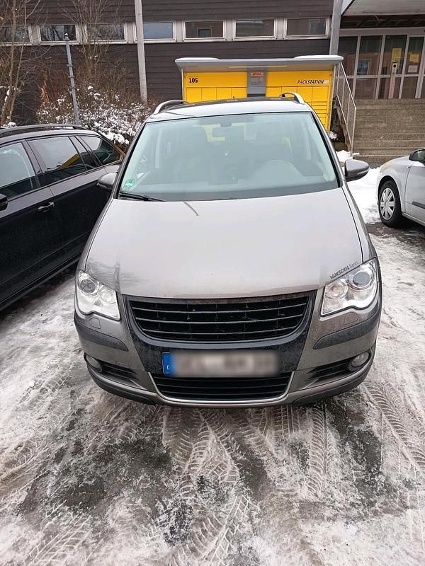 Gebraucht VW Touran 140 PS (102 kW) 2010 Braun Van / Kleinbus