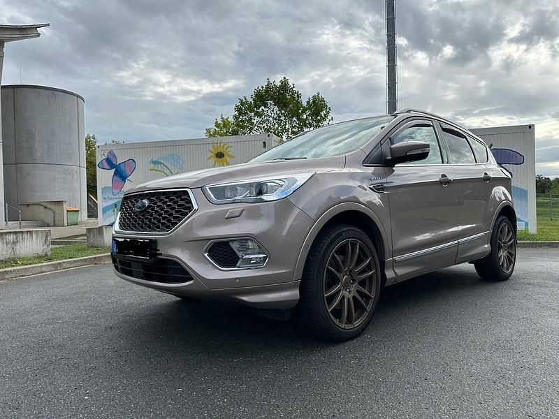 Gebraucht Ford Kuga Vignale 230 PS (169 kW) 2019 Andere farben SUV