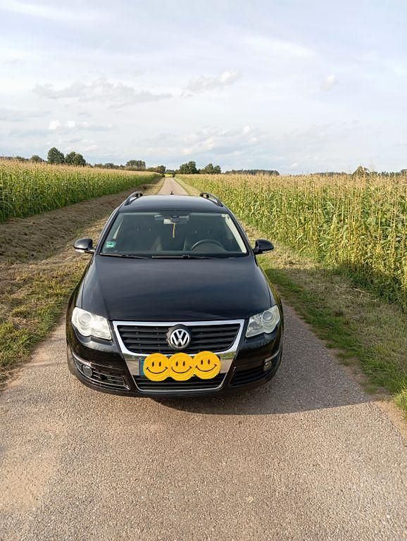 Schwarz Gebraucht 2009 VW Passat Kombi | 2.999 € (Fairer Preis) - Bild 1/4