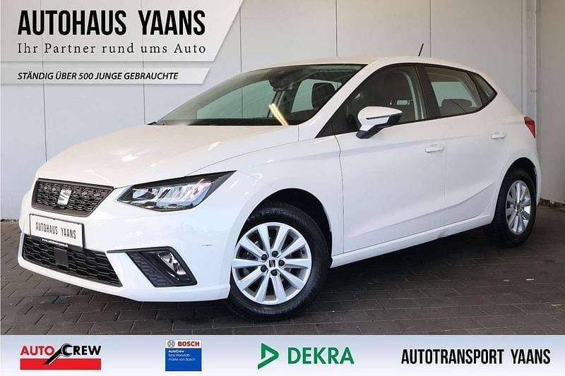 "candy" weiss Gebraucht 2021 Seat Ibiza Reference Kleinwagen | 10.889 € (Guter Preis) - Bild 1/4