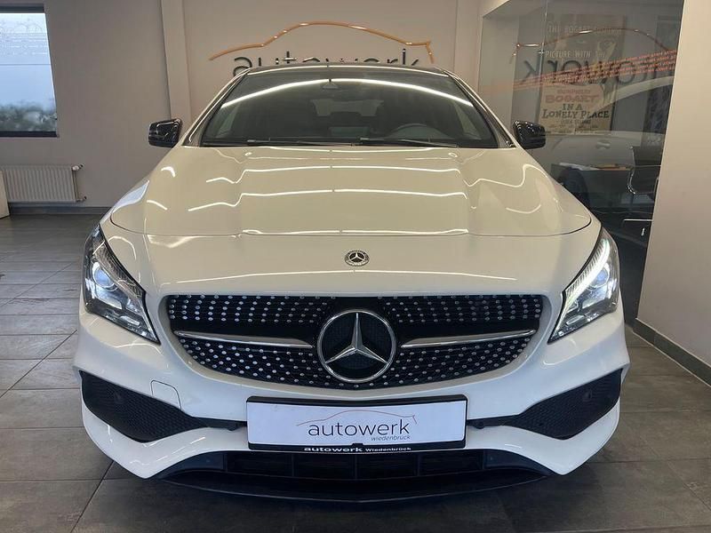 Gebraucht Mercedes CLA200 Shooting Brake AMG line 156 PS (114 kW) 2017 Weiß Kombi