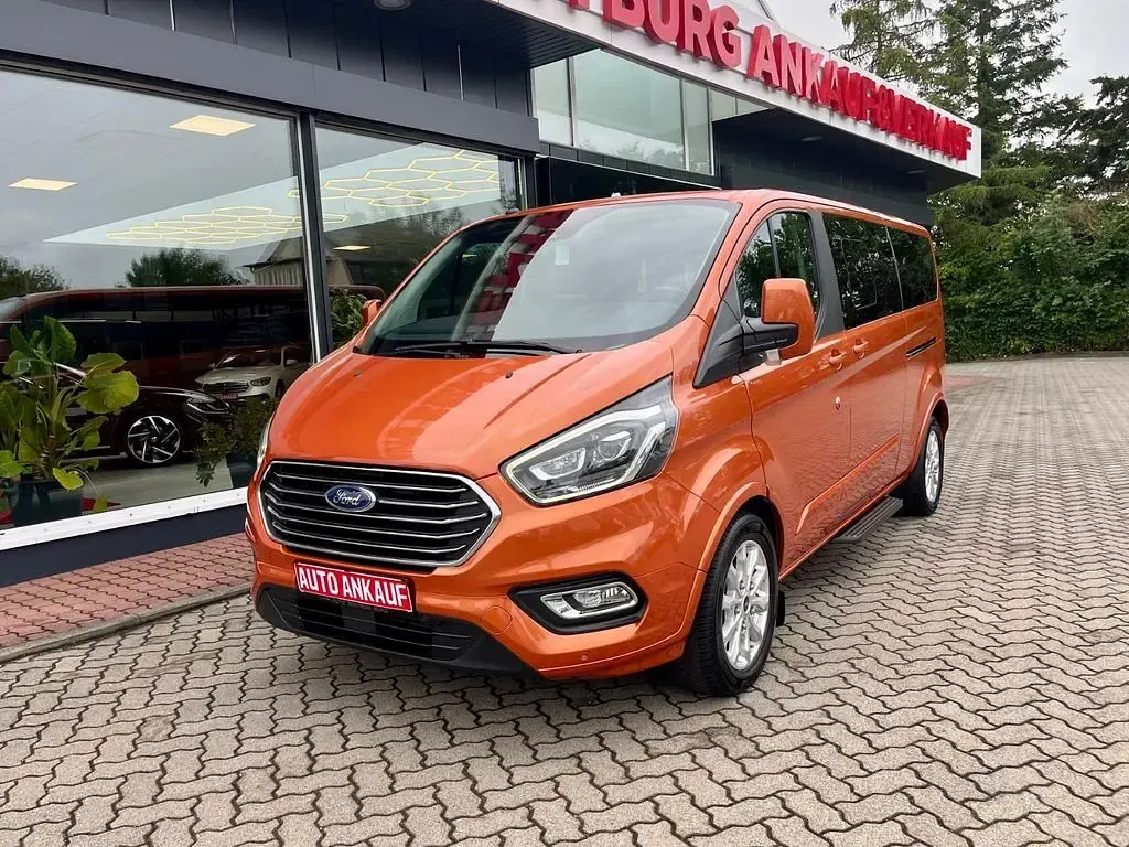 Gebraucht Ford Tourneo 170 PS (125 kW) 2019 Orange glow Van / Kleinbus