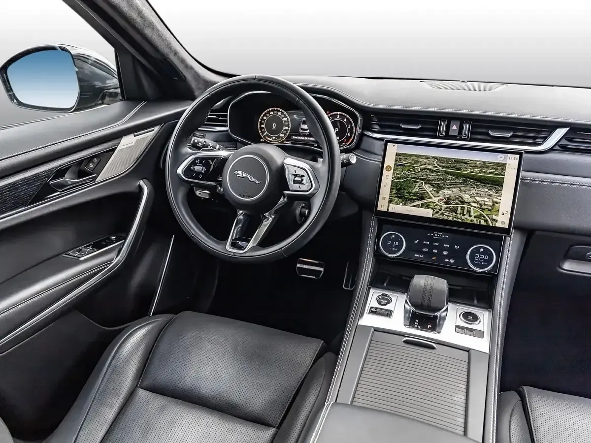 Gebraucht Jaguar F-Pace R 304 PS (223 kW) 2023 Santorini black SUV