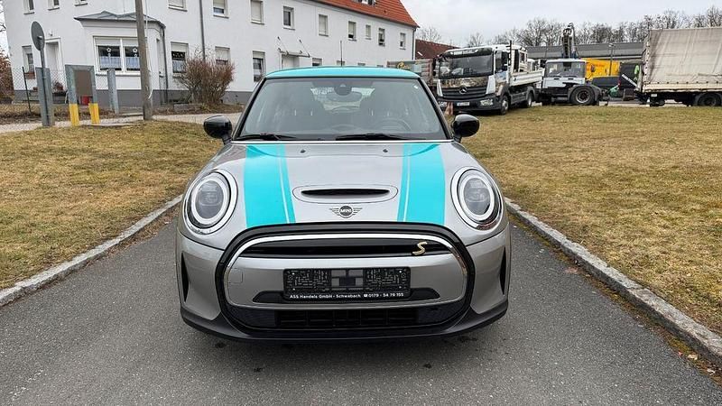 Gebraucht Mini Cooper SE Classic 135 kW (184 PS) 2022 Silber Kleinwagen