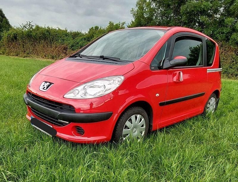 Rot Gebraucht 2005 Peugeot 1007 Filou Kleinwagen | 1.850 € (Superpreis) - Bild 1/4