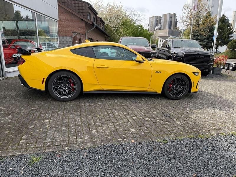 Gebraucht Ford Mustang GT Fastback 446 PS (328 kW) 2024 Gelb Coupé