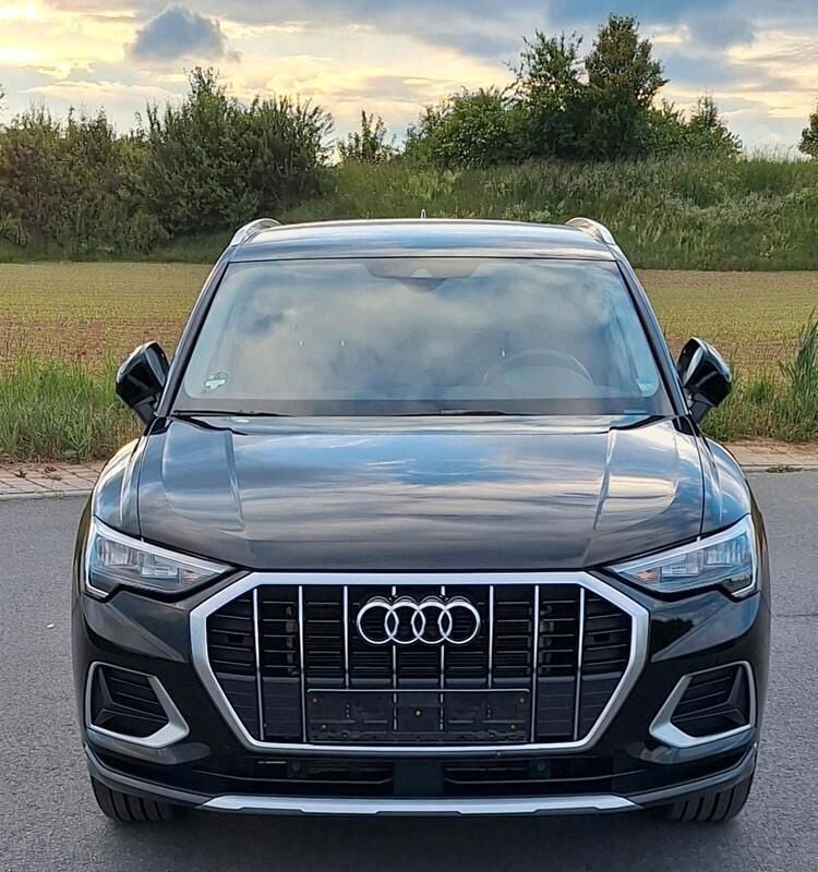 Schwarz Gebraucht 2023 Audi Q3 Advanced SUV | 30.900 € (Superpreis) - Bild 1/4