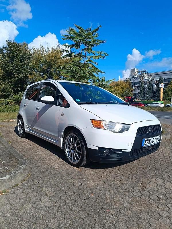 Weiß Gebraucht 2010 Mitsubishi Colt Limousine | 3.500 € - Bild 1/4