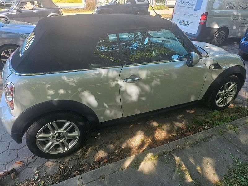 Gebraucht Mini Cooper Cabriolet 122 PS (89 kW) 2012 Silber Cabrio