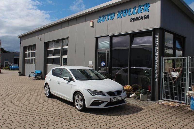 Weiß Gebraucht 2018 Seat Leon FR Limousine | 15.590 € (Fairer Preis) - Bild 1/4