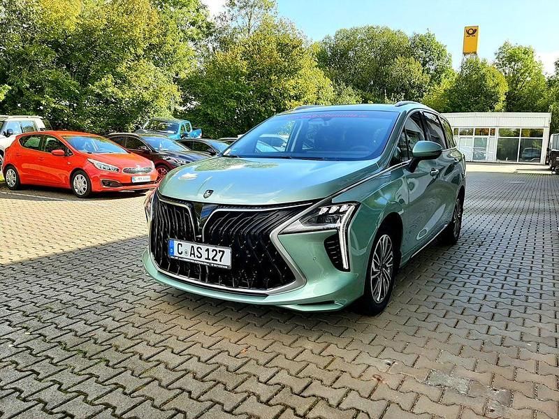 Gebraucht DFSK Forthing 4 177 PS (130 kW) 2025 M4 green Van / Kleinbus