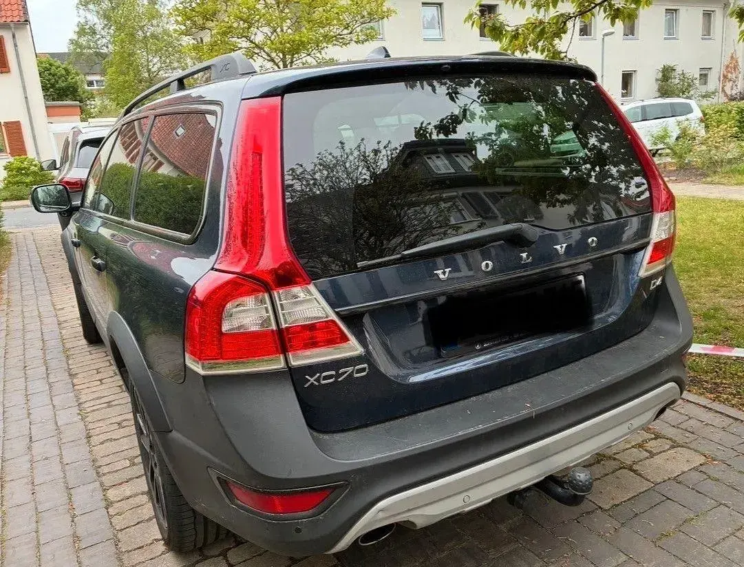 Gebraucht Volvo XC70 Kinetic 181 PS (133 kW) 2014 Blau Kombi