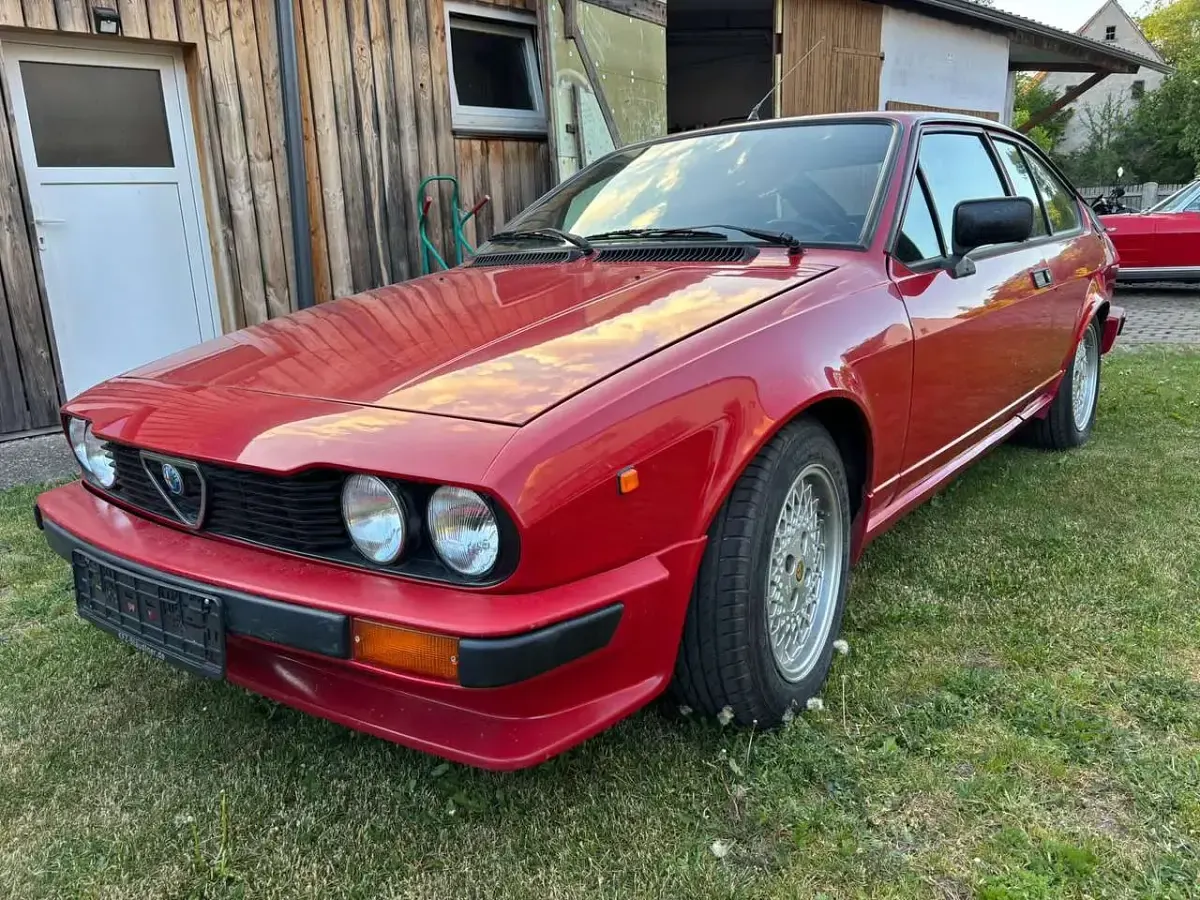 Gebraucht Alfa Romeo GTV 131 PS (96 kW) 1982 Rot Coupé