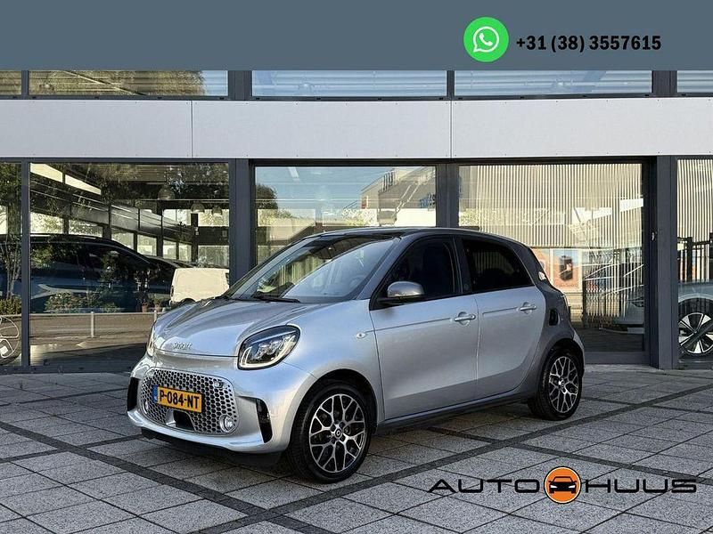 Grau Gebraucht 2022 Smart ForFour Electric Drive Limousine | 8.449 € (Fairer Preis) - Bild 1/4