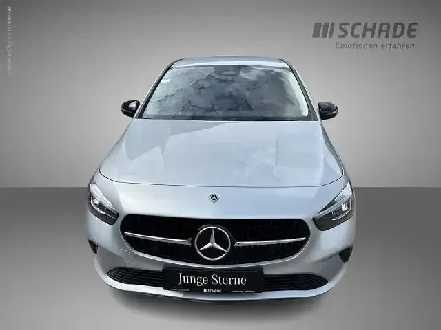 Gebraucht Mercedes B200 Advanced 150 PS (110 kW) 2025 Silber Kleinwagen