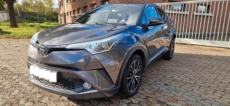 Grau Gebraucht 2016 Toyota C-HR Lounge SUV | 12.400 € (Guter Preis) - Bild 1/4