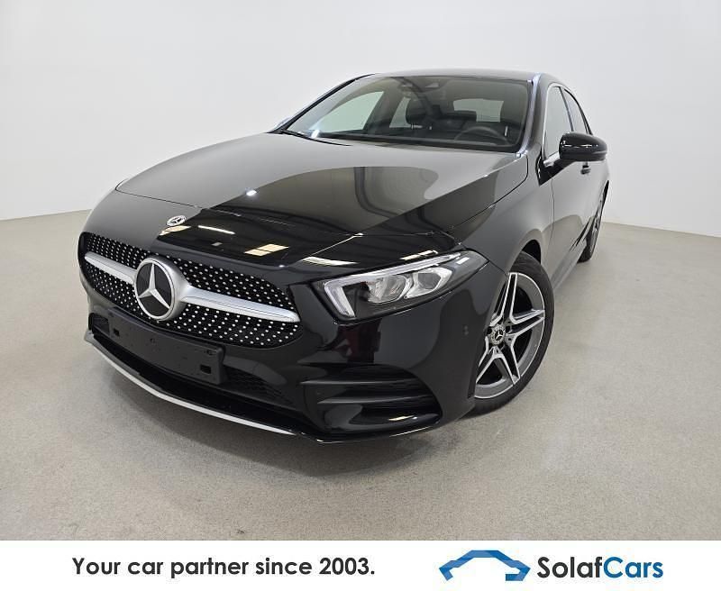 Grau Gebraucht 2020 Mercedes A180 AMG Limousine | 21.659 € (Guter Preis) - Bild 1/4