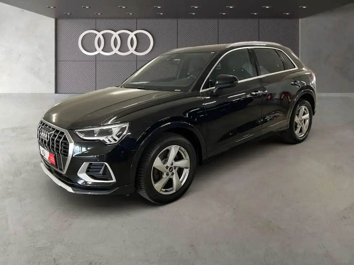 Gebraucht Audi Q3 Advanced 200 PS (147 kW) 2022 Mythosschwarz metallic SUV