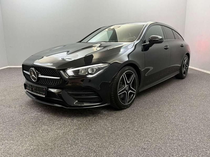 Kosmosschwarz Gebraucht 2019 Mercedes CLA220 AMG line Limousine | 23.799 € (Superpreis) - Bild 1/4