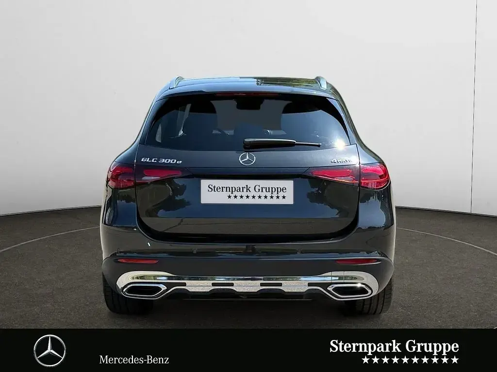 Gebraucht Mercedes GLC300 204 PS (150 kW) 2025 Grau SUV