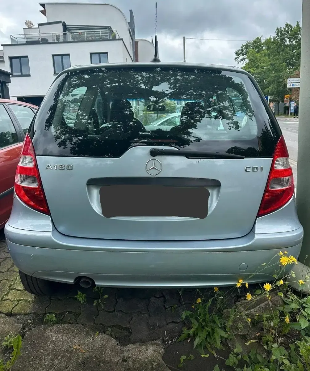 Gebraucht Mercedes A180 108 PS (79 kW) 2007 Andere farben Kleinwagen