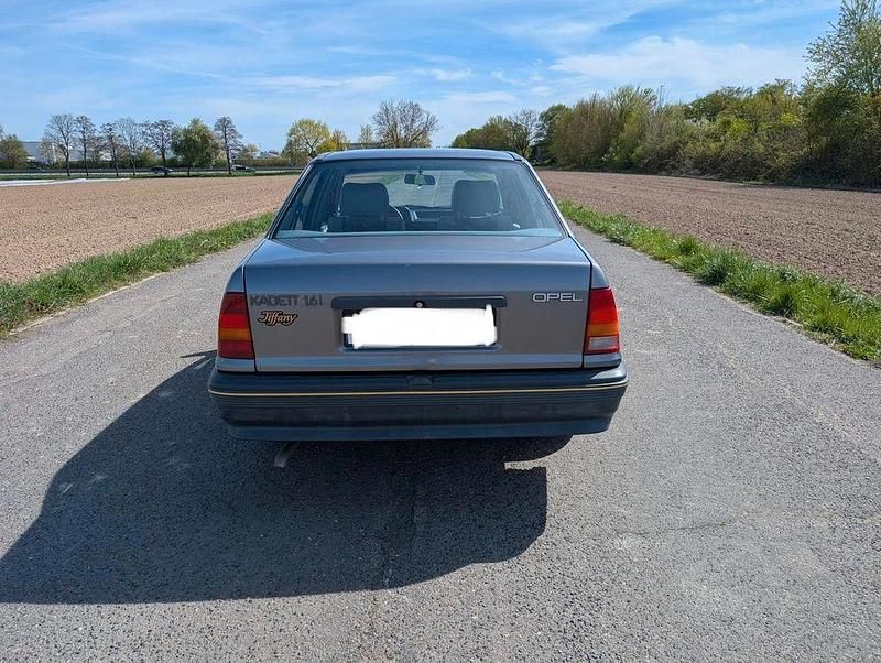 Gebraucht Opel Kadett 75 PS (55 kW) 1988 Grau Kleinwagen