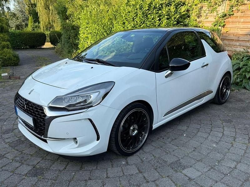 Weiß Gebraucht 2017 DS Automobiles DS3 So Chic | 14.250 € - Bild 1/4