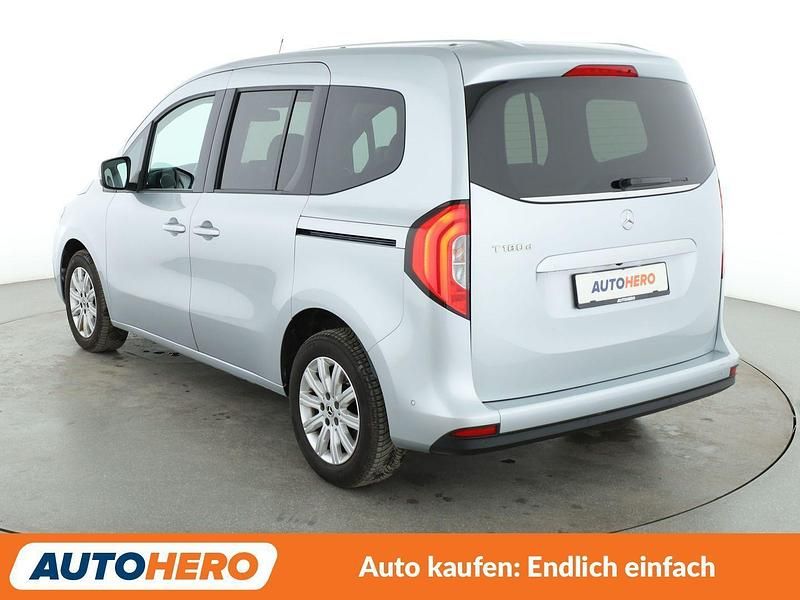 Gebraucht Mercedes T180 Progressive 116 PS (85 kW) 2022 Grau Van / Kleinbus