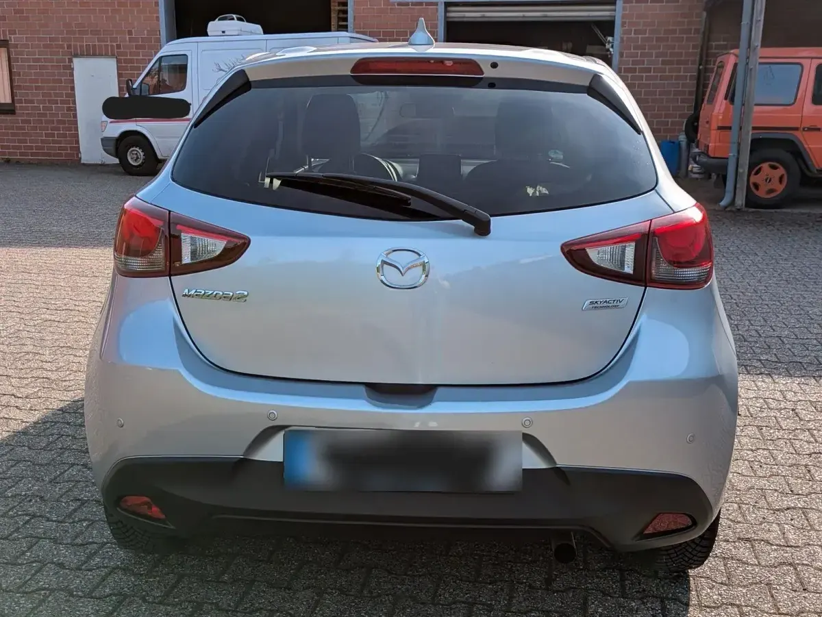 Gebraucht Mazda 2 Kizoku 75 PS (55 kW) 2017 Silber Kleinwagen