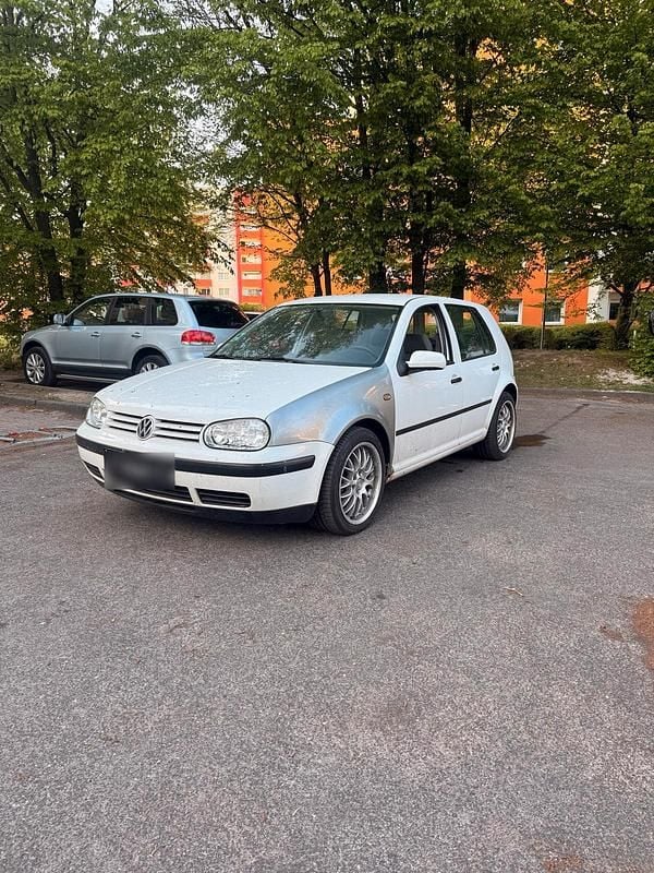 Gebraucht VW Golf IV 75 PS (55 kW) 1998 Weiß Kleinwagen