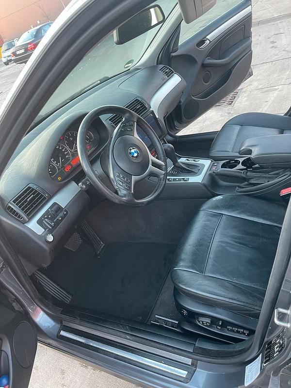 Braun Gebraucht 2000 BMW 330 Limousine | 5.000 € (Guter Preis) - Bild 1/4