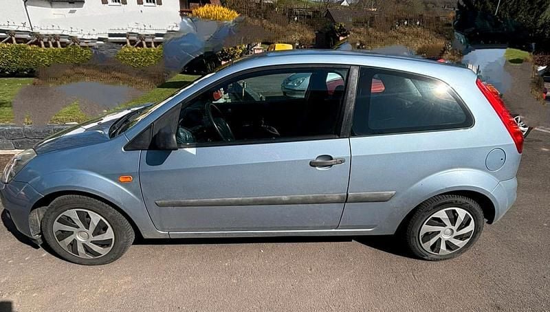 Gebraucht Ford Fiesta 70 PS (51 kW) 2006 Blau Kleinwagen