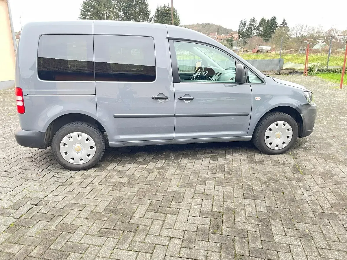 Gebraucht VW Caddy 102 PS (75 kW) 2014 Grau Van / Kleinbus