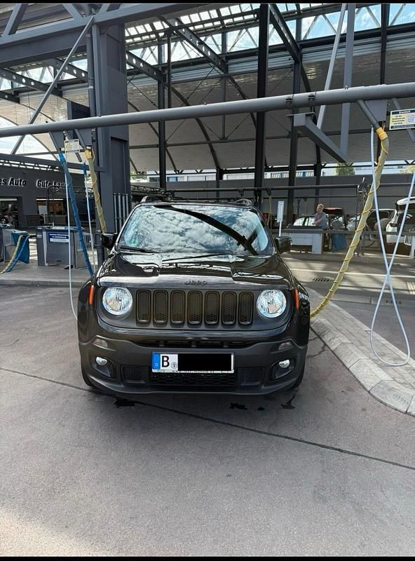 Schwarz Gebraucht 2018 Jeep Renegade Night Eagle SUV | 14.000 € (Fairer Preis) - Bild 1/4