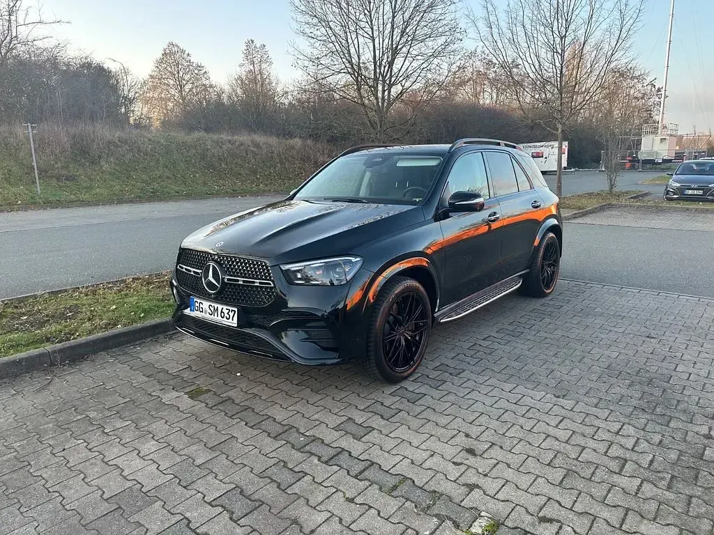 Gebraucht Mercedes GLE450 367 PS (269 kW) 2024 Schwarz SUV