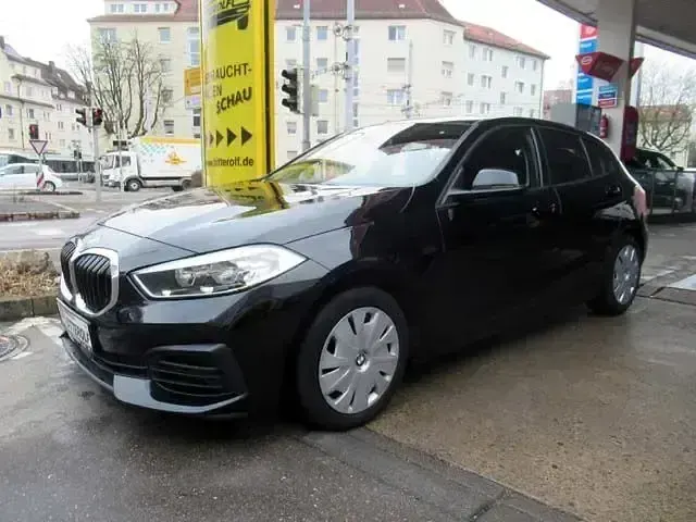 Używany BMW 116 116 KM (85 kW) 2021 Czarny Hatchback