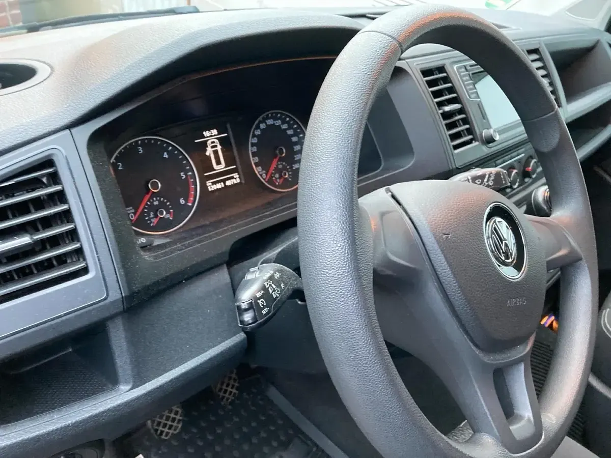 Second-hand VW T6 84 CP (61 kW) 2017 Gri Van