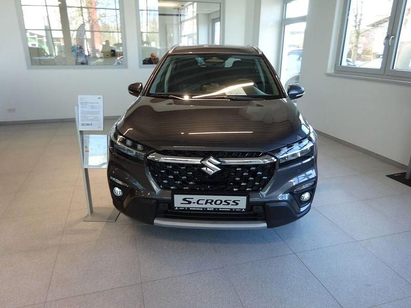 Neu Suzuki SX4 S-Cross Comfort 129 PS (94 kW) 2025 Grau Limousine