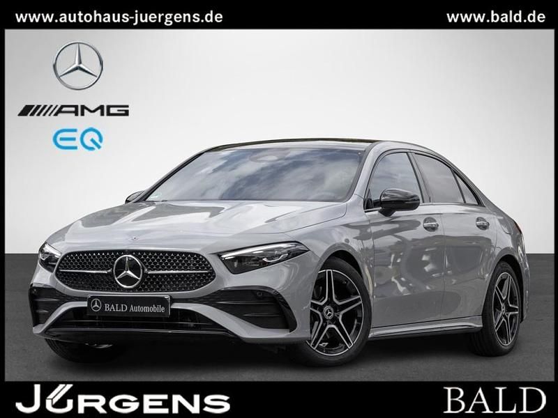 Grau manufaktur lack manufaktu Gebraucht 2025 Mercedes A200 Advanced Plus Limousine | 37.880 € (Teuer) - Bild 1/4