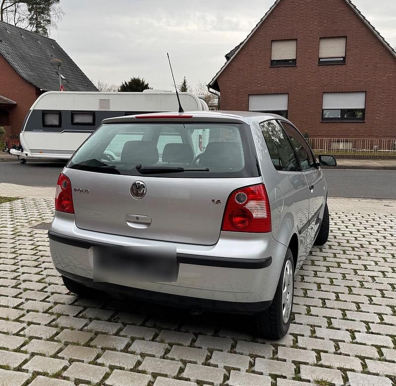 Gebraucht VW Polo 75 PS (55 kW) 2003 Silber Kleinwagen