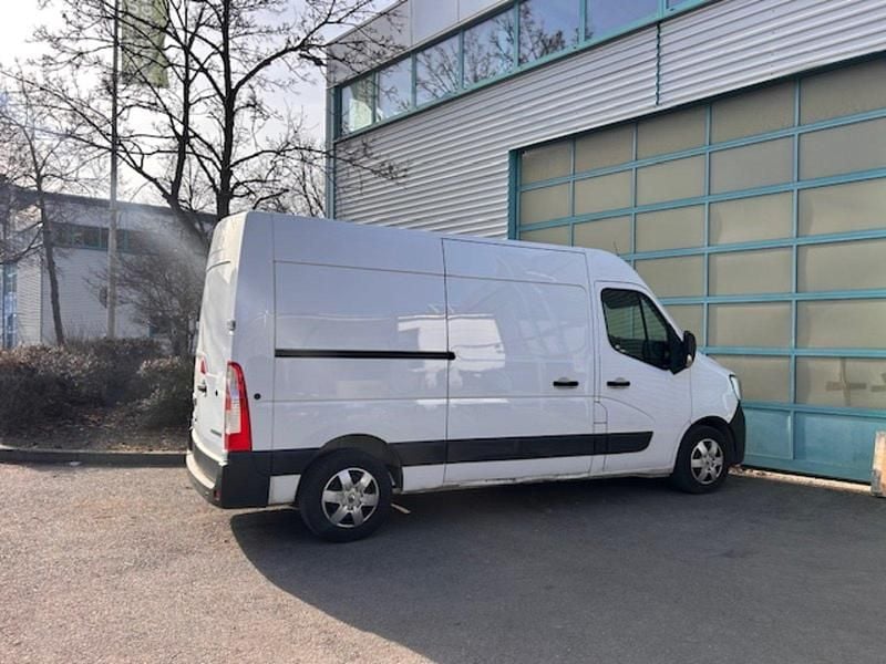 Gebraucht Renault Master 163 PS (119 kW) 2022 Weiß Van / Kleinbus
