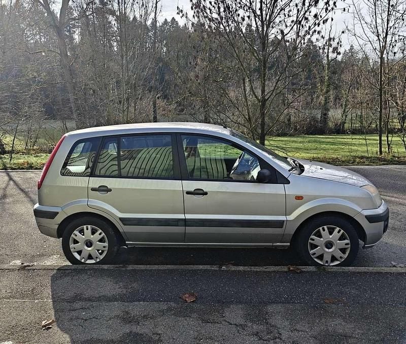 Gebraucht 2003 Ford Fusion Limousine | 3.200 € (Fairer Preis) - Bild 1/4