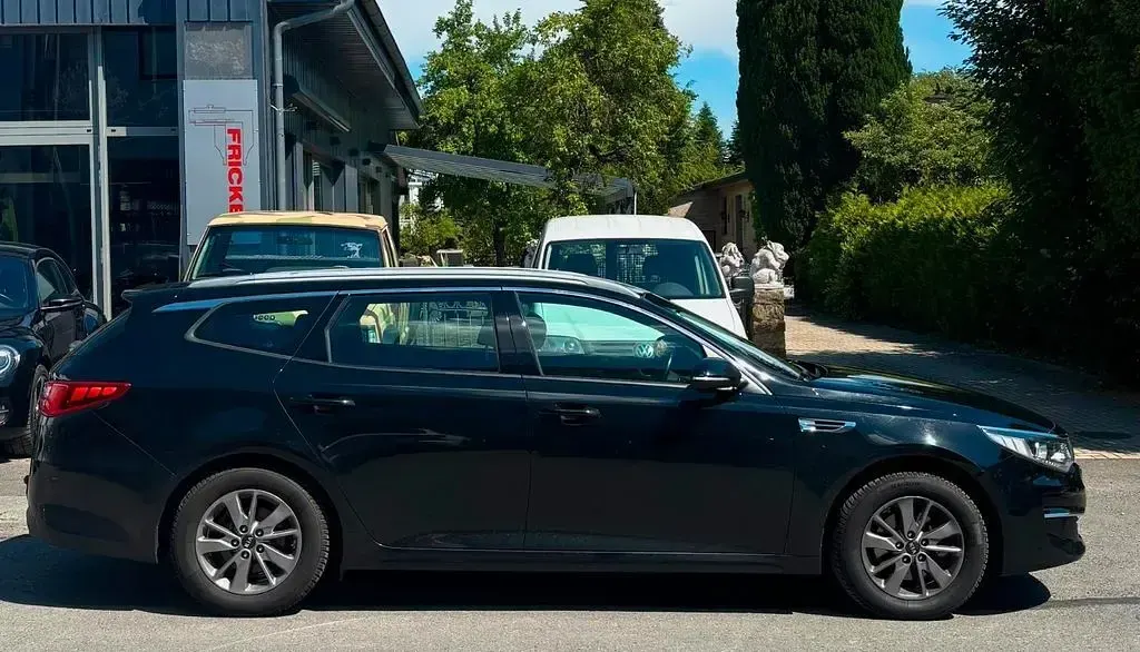 Gebraucht Kia Optima 141 PS (103 kW) 2017 Schwarz Limousine