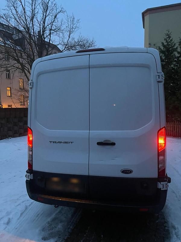 Gebraucht Ford Transit Trend 131 PS (96 kW) 2019 Weiß Van / Kleinbus