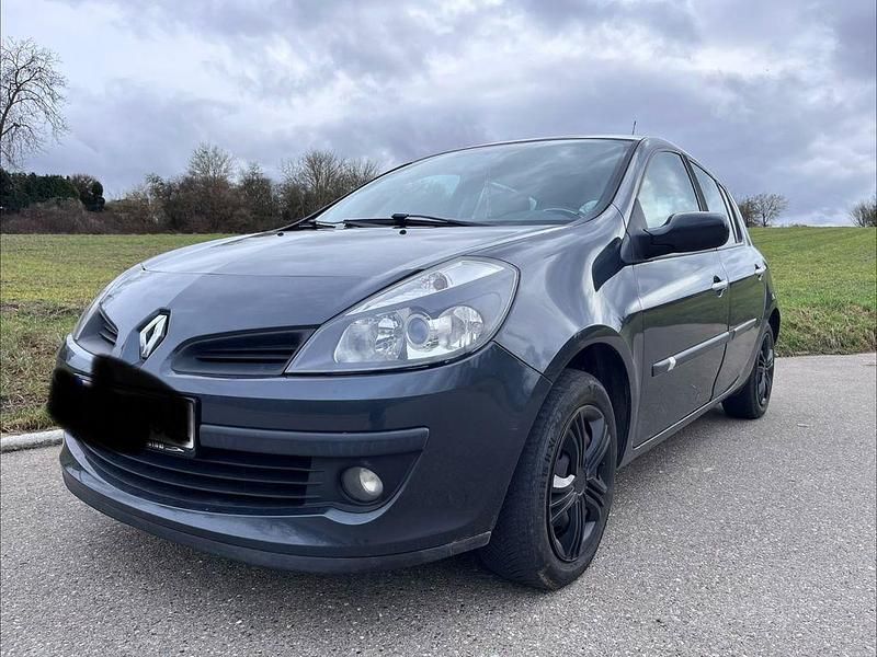 Gebraucht Renault Clio II Dynamique 88 PS (64 kW) 2006 Grau Limousine