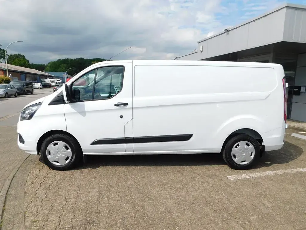 Gebraucht Ford Transit Custom Trend 131 PS (96 kW) 2023 Weiß Limousine