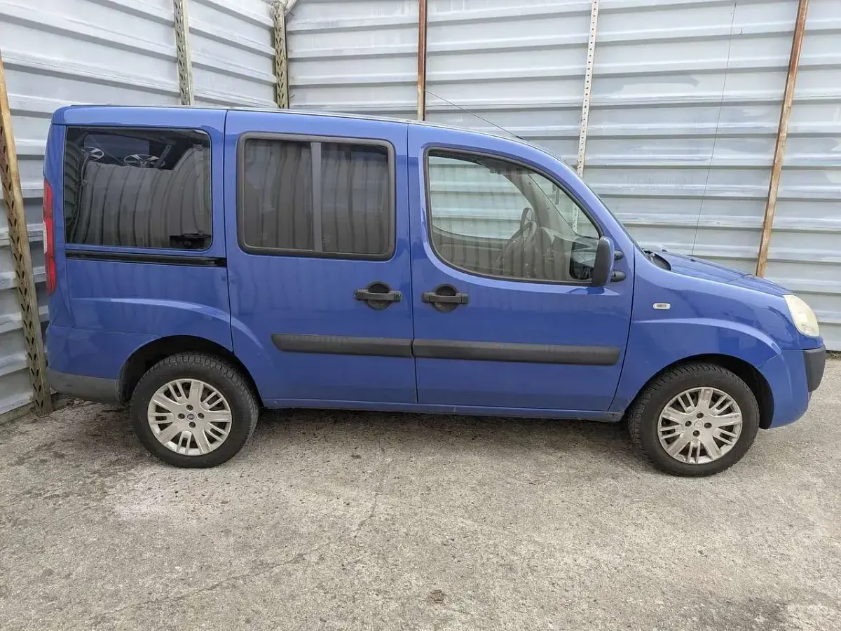 Gebraucht Fiat Doblò Dynamic 77 PS (56 kW) 2007 Blau Van / Kleinbus