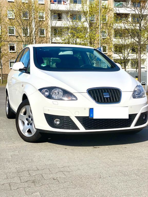 Weiß Gebraucht 2014 Seat Altea 4You Van / Kleinbus | 5.899 € (Fairer Preis) - Bild 1/4